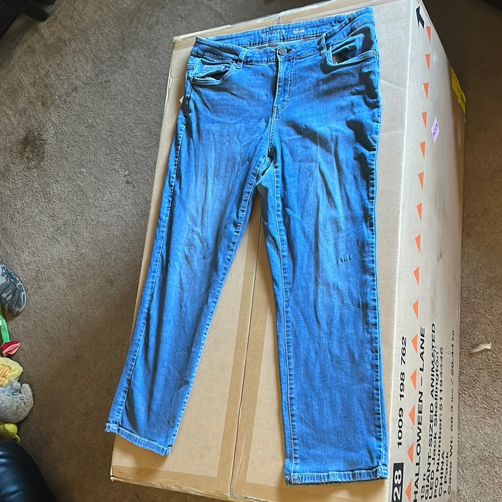 Soft plus size jeans - 28” inseam
